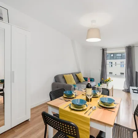 Old Town Strzelecka By Renters Apartment *