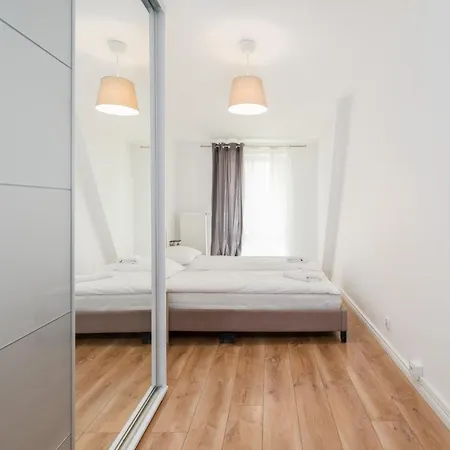 Old Town Strzelecka By Renters Apartment